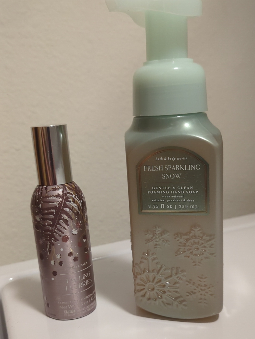 Bath & Body Works Sparkling Snow Foaming Hand Soap -Falling Flurries Room Spray